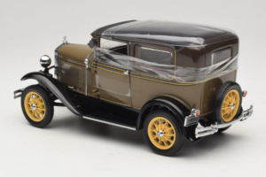 Ford Model A Tudor Chicle Drab Motor City 1:18 41003 Metalas - nuotrauka 5 iš 6