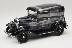 Ford Model A Tudor Police Car Motor City 1:18 43008 Metalas