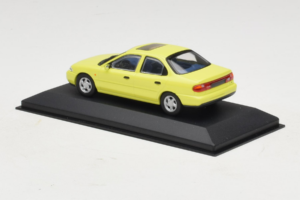Ford Mondeo Mk1 Citrus Yellow Minichamps 1:43 MIN0821001 Metalas - nuotrauka 3 iš 4