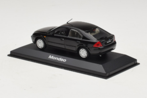 Ford Mondeo Mk3 Juodas Minichamps 1:43 MONDEO004 Metalas - nuotrauka 3 iš 4