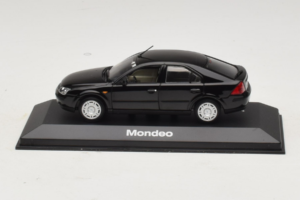 Ford Mondeo Mk3 Juodas Minichamps 1:43 MONDEO004 Metalas