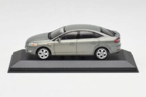 Ford Mondeo Mk3 Sedan Pilkas Metallic Minichamps 1:43 IND403086003 Metalas