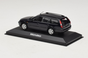 Ford Mondeo Mk3 Touring Juodas Minichamps 1:43 MONDEO003 Metalas - nuotrauka 3 iš 4