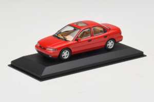 Ford Mondeo Mk1 Sedanas Raudonas Minichamps 1:43 082000 Metalas - nuotrauka 2 iš 4