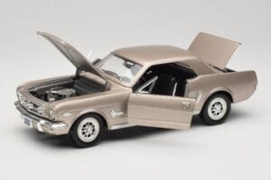 Ford Mustang 1964 1/2 Sidabrinis Mira 1:18 6127 Metalas - nuotrauka 2 iš 8