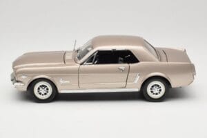 Ford Mustang 1964 1/2 Sidabrinis Mira 1:18 6127 Metalas - nuotrauka 4 iš 8