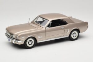 Ford Mustang 1964 1/2 Sidabrinis Mira 1:18 6127 Metalas