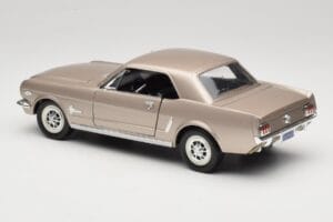 Ford Mustang 1964 1/2 Sidabrinis Mira 1:18 6127 Metalas - nuotrauka 7 iš 8