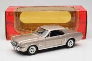 Ford Mustang 1964 1/2 Sidabrinis Mira 1:18 6127 Metalas - nuotrauka 8 iš 8