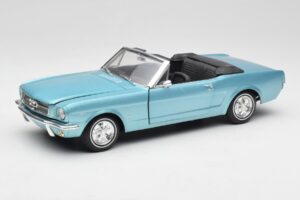 Ford Mustang Kabrioletas Arcadian Blue Revell 1:18 8832-F1 Metalas