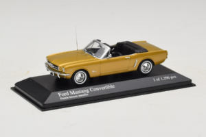 Ford Mustang Kabrioletas Auksinis Minichamps 1:43 400082432 Metalas - nuotrauka 2 iš 4