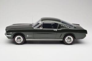 Ford Mustang Fastback Ivy Green Otto 1:12 G079 Derva - nuotrauka 3 iš 6