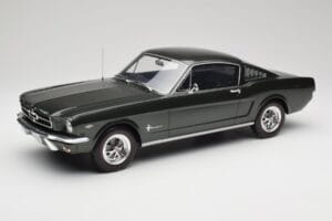 Ford Mustang Fastback Ivy Green Otto 1:12 G079 Derva