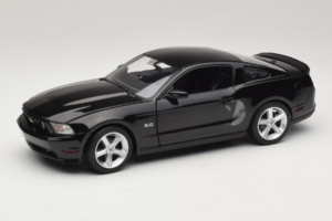 Ford Mustang GT Juodas Drive Movie GreenLight 1:18 13609 Metalas