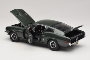 Ford Mustang GT Bullitt su Steve McQueen Figūrėle Greenlight 1:18 12885 Metalas - nuotrauka 5 iš 8