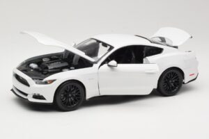 Ford Mustang GT S550 Baltas Maisto 1:18 31197 Metalas - nuotrauka 2 iš 8