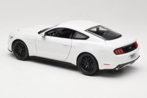 Ford Mustang GT S550 Baltas Maisto 1:18 31197 Metalas - nuotrauka 7 iš 8