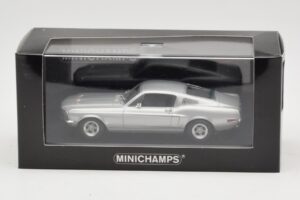 Ford Mustang GT Sidabrinis Minichamps 1:43 FORD001 Metalas - nuotrauka 4 iš 4