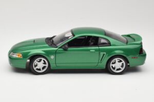 Ford Mustang GT SN95 Žalias Maisto 1:18 50326 Metalas - nuotrauka 4 iš 8