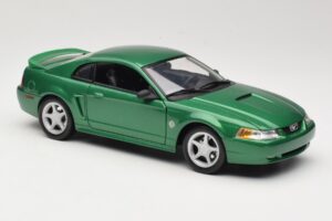 Ford Mustang GT SN95 Žalias Maisto 1:18 50326 Metalas - nuotrauka 6 iš 8