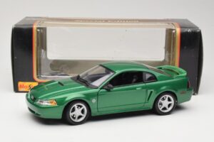 Ford Mustang GT SN95 Žalias Maisto 1:18 50326 Metalas - nuotrauka 8 iš 8