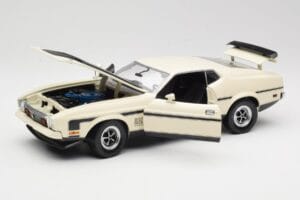 Ford Mustang Mach 1 Baltas Sun Star 1:18 3602 Metalas - nuotrauka 2 iš 8