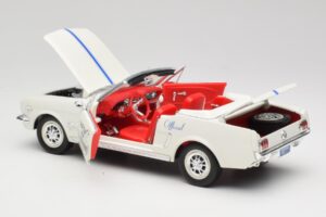 Ford Mustang Pace Car Wimbledon White Solido 1:18 81578 Metalas - nuotrauka 5 iš 8