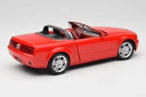Ford Mustang S197 GT Kabrioletas Raudonas Beanstalk Group 1:18 FOR10016R Metalas - nuotrauka 3 iš 8