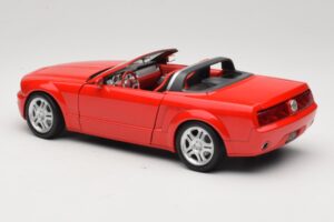 Ford Mustang S197 GT Kabrioletas Raudonas Beanstalk Group 1:18 FOR10016R Metalas - nuotrauka 7 iš 8