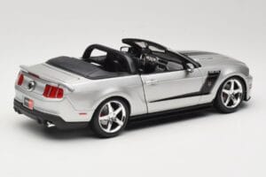 Ford Mustang S197 Roush 427R Kabrioletas Sidabrinis Maisto 1:18 31669 Metalas - nuotrauka 3 iš 8