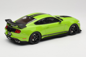 Ford Mustang Shelby GT500 S550 Žalias GT Spirit 1:18 GT803 Derva - nuotrauka 2 iš 6