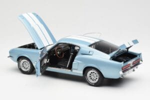 Ford Mustang Shelby GT500 Šviesiai Mėlynas Metalinis Su Baltomis Juostomis AUTOart 1:18 72907 Metalas - nuotrauka 5 iš 8