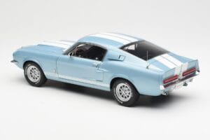 Ford Mustang Shelby GT500 Šviesiai Mėlynas Metalinis Su Baltomis Juostomis AUTOart 1:18 72907 Metalas - nuotrauka 7 iš 8