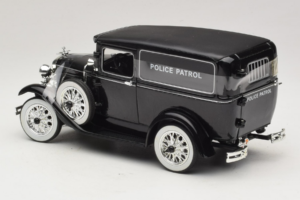 Ford Panel Car Police Patrol Signature Models 1:18 18143 Metalas - nuotrauka 5 iš 6