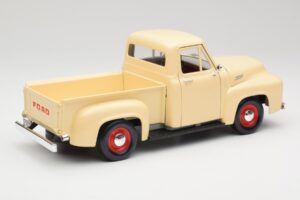 Ford Pickup Colonial Baltas Road Legends 1:18 92148 Metalas - nuotrauka 3 iš 8