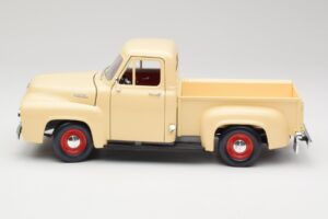 Ford Pickup Colonial Baltas Road Legends 1:18 92148 Metalas - nuotrauka 4 iš 8
