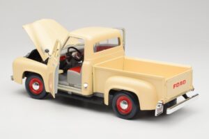 Ford Pickup Colonial Baltas Road Legends 1:18 92148 Metalas - nuotrauka 5 iš 8