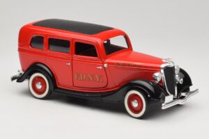 Ford Sedan Raudonas Solido 1:18 8066 Metalas - nuotrauka 6 iš 8