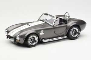Ford Shelby Cobra 427 S/C Pilkas Metalas Su Baltais Juostomis Kyosho 1:18 08045GRW Metalas
