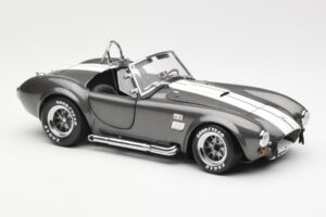 Ford Shelby Cobra 427 S/C Pilkas Metalas Su Baltais Juostomis Kyosho 1:18 08045GRW Metalas - nuotrauka 6 iš 8