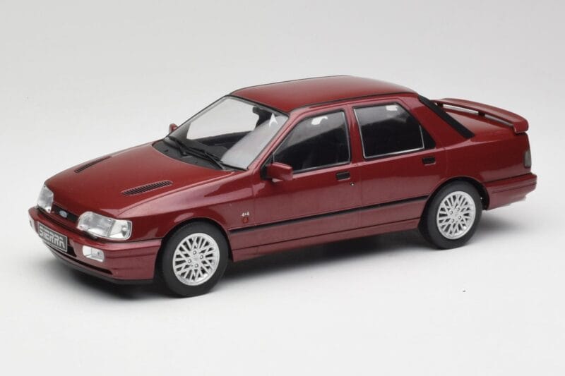 Ford Sierra RS Cosworth 4x4 Raudonas MCG 1:18 MCG18354 Metalas