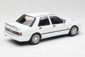 Ford Sierra RS Cosworth 4x4 Baltas MCG 1:18 MCG18353 Metalas - nuotrauka 2 iš 6