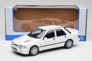 Ford Sierra RS Cosworth 4x4 Baltas MCG 1:18 MCG18353 Metalas - nuotrauka 6 iš 6