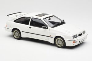 Ford Sierra RS Cosworth Baltas AUTOart 1:18 72862 Metalas - nuotrauka 6 iš 8