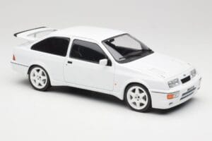 Ford Sierra RS Cosworth Baltas IXO 1:18 18CMC121 Metalas - nuotrauka 4 iš 6