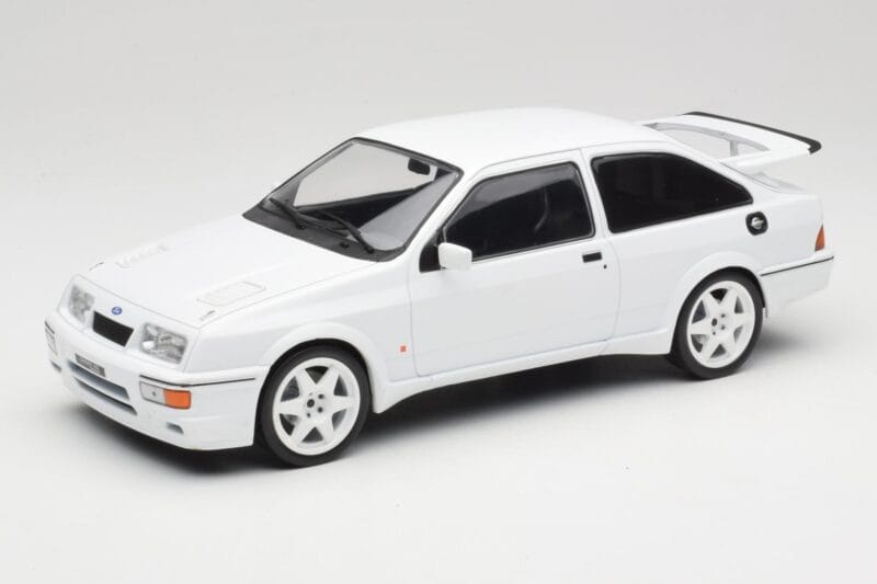 Ford Sierra RS Cosworth Baltas IXO 1:18 18CMC121 Metalas
