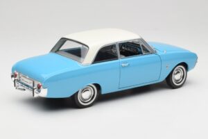 Ford Taunus 12M P1 Taunus Blue Revell 1:18 08880 Metalas - nuotrauka 3 iš 8