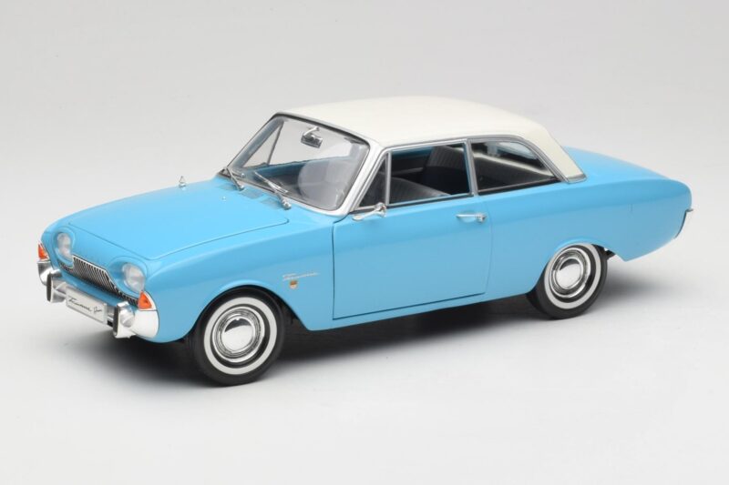 Ford Taunus 12M P1 Taunus Blue Revell 1:18 08880 Metalas