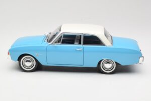 Ford Taunus 17M P2 Mėlynas Revell 1:18 08817 Metalas - nuotrauka 4 iš 8