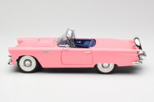 Ford Thunderbird Rožinis Revell 1:18 8804 Metalas - nuotrauka 4 iš 8
